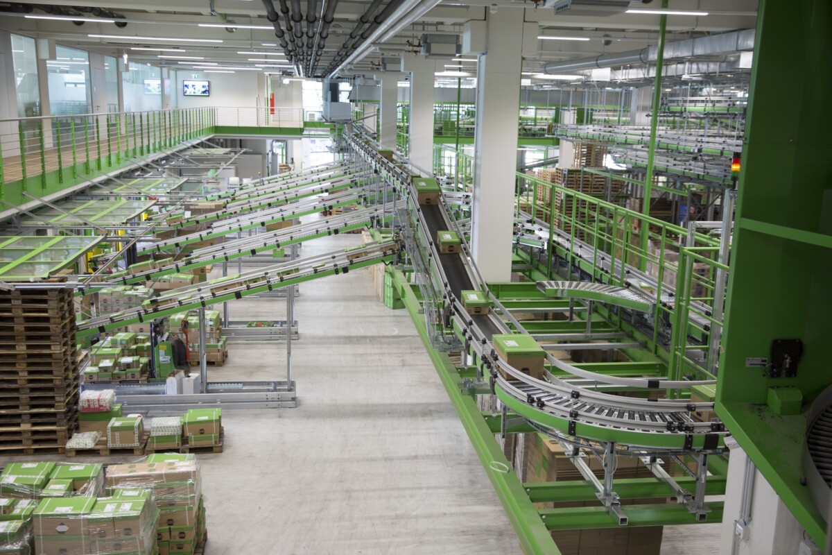 Товарене на пратки